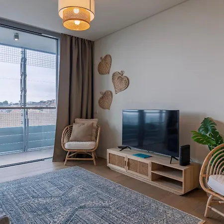 River View 1Bdr Apartment By Lovelystay-2